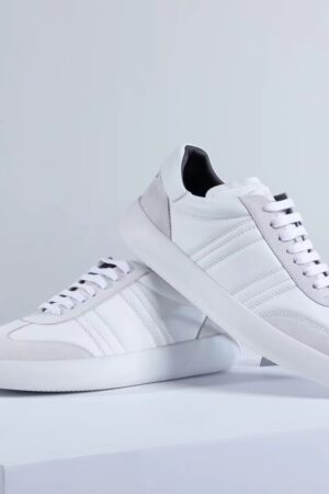 [브리오니] 스웨이드 트리밍 가죽 스니커즈